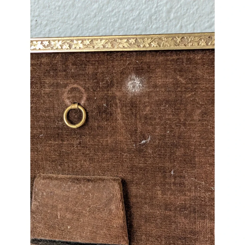 Vintage Arch Gold-Tone Filigree Metal Photo Frame Velvet Back Easel 8 X 10